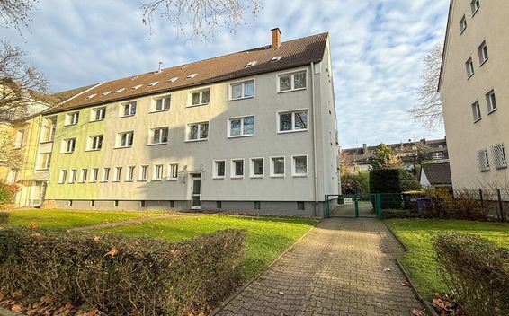 *** RESERVIERT *** 3-Zimmer Etagenwohnung mit Stellplatz, Garage & Balkon zentral in Rüttenscheid