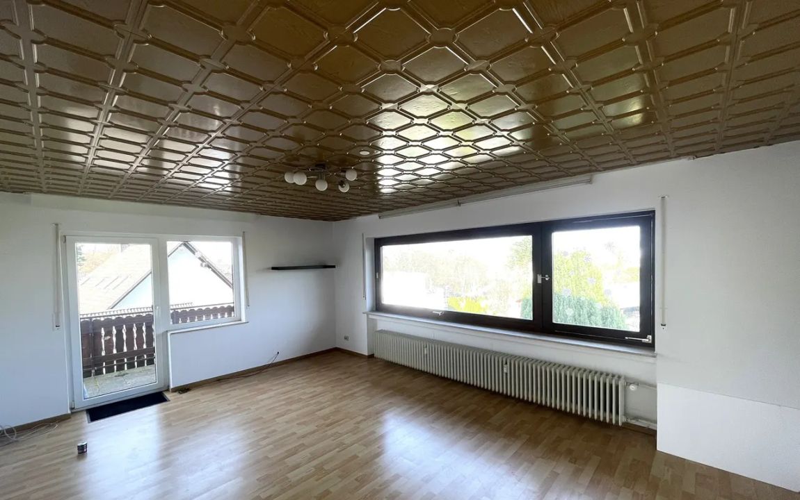 Helle 3-Zimmer-Wohnung mit Balkon und Garage