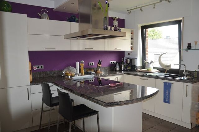 Küche mit Kochinsel