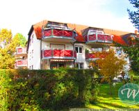 Grünanlage und Blick auf das Gebäude