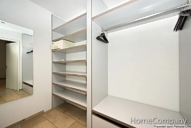 begehbarer Kleiderschrank