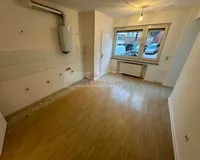 Küche mit elektrischen Roläden