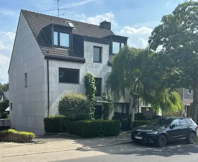 Freistehendes Dreifamilienhaus – die Gelegenheit in Düsseldorf Wersten!
