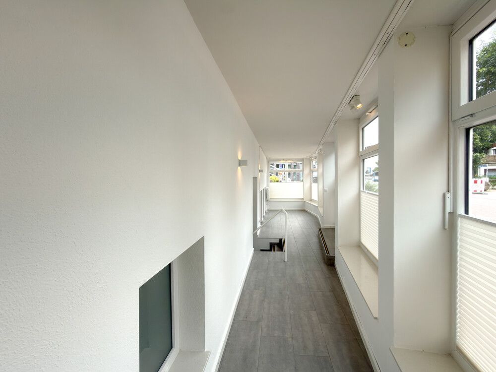 Schaufenster / Ladengeschäft oben