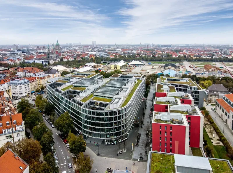 Gebäudeansicht (©Deka Immobilien)