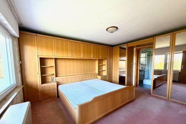 Schlafzimmer mit Bad en Suite (aktuell)