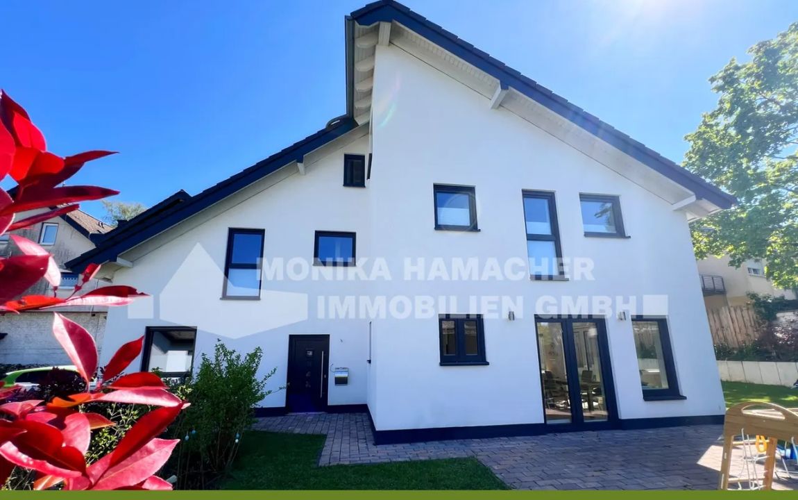 Top-modernes, freistehendes Einfamilienhaus in Moitzfeld