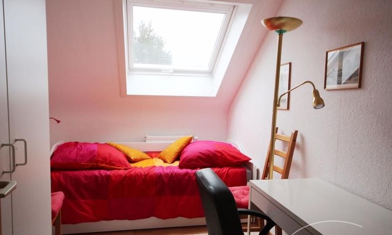 G&auml;stezimmer/ B&uuml;ro