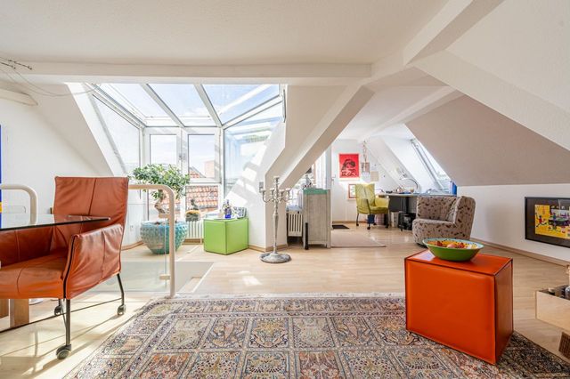 Wohnzimmer & Arbeitsplatz