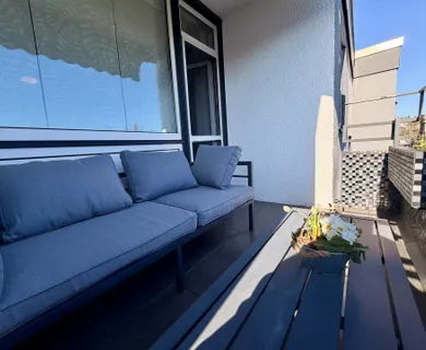 sichere Kapitalanlage: sanierte 4 Zi. Wohnung