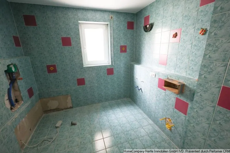 Badezimmer mit Wanne