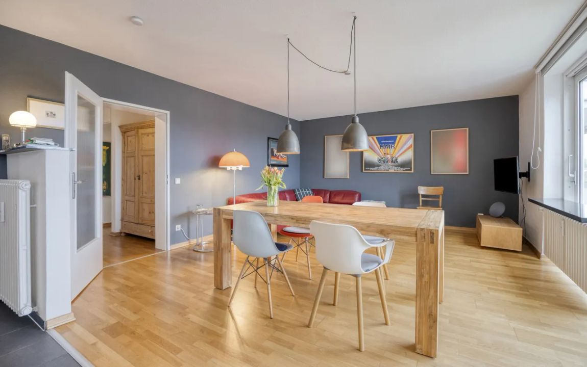helle, sonnige ETW mit sep. Gäste Apartment nähe Seestern (in Lörick) !