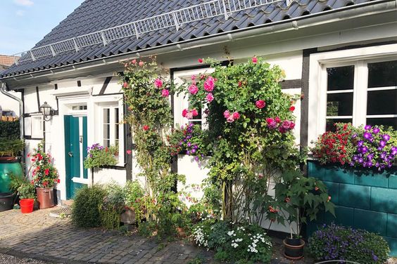 Möblierte Wohnung in Fachwerkhaus, Leverkusen Bergisch Neukirchen bei Köln!