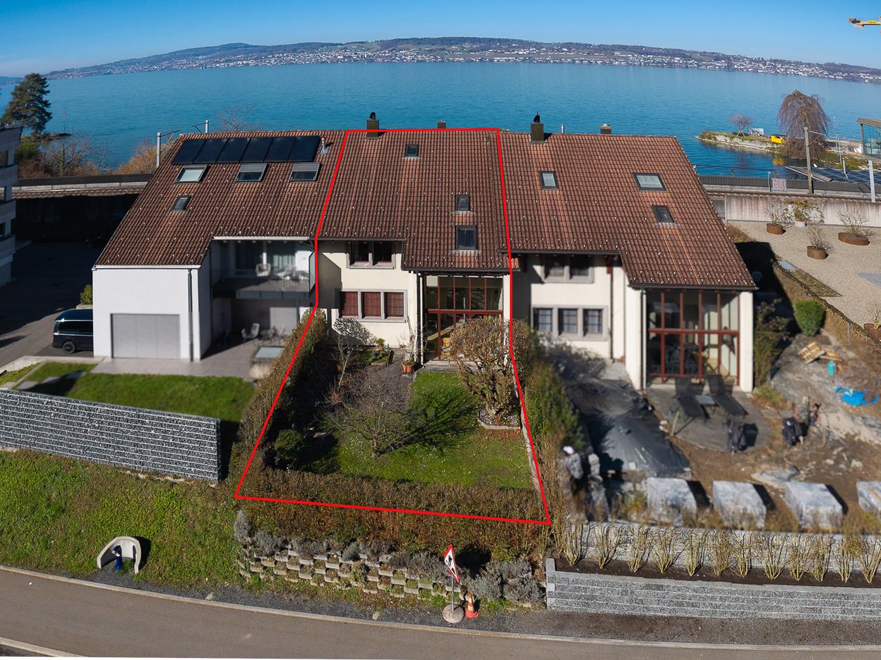 Attraktives 5.5-Zi.-Reiheneinfamilienhaus mit Seesicht im steuergünstigem Freienbach