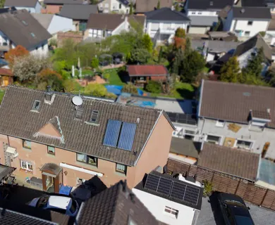 Verklinkertes Einfamilienhaus mit Innenhof & Carport in zentraler Lage von Sankt Augustin Buisdorf
