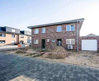 Vier Zimmer, offener Wohnbereich, eigener Garten – Ihr individuelles Zuhause wartet