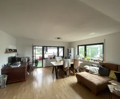 69 m² zum Wohlfühlen – Dachgeschosswohnung mit Stellplatz - Photo 1