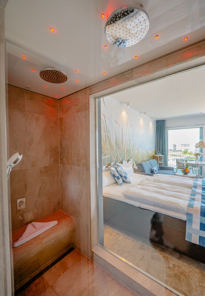 Dampfsauna mit 2 Regenduschen