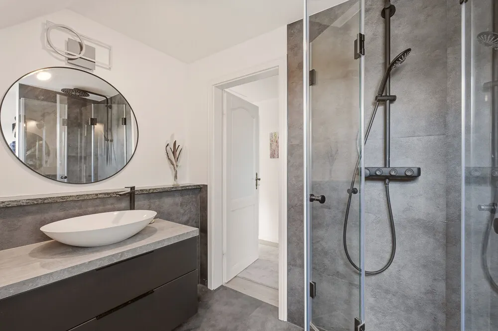 Badezimmer DG