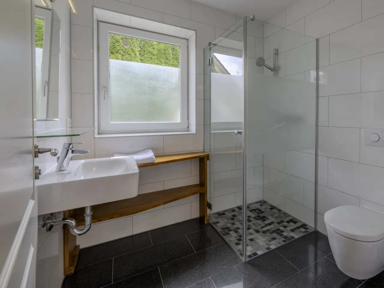 Duschbad im Erdgeschoss
