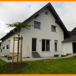 ***Wohnen wie im Einfamilienhaus*** 3 Zimmerwohnung mit Garten und Garage zu vermieten!!