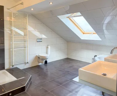 Modernisierter Altbau-Traum: großzügige Maisonette Wohnung im Herzen von Schwelm - Photo 4