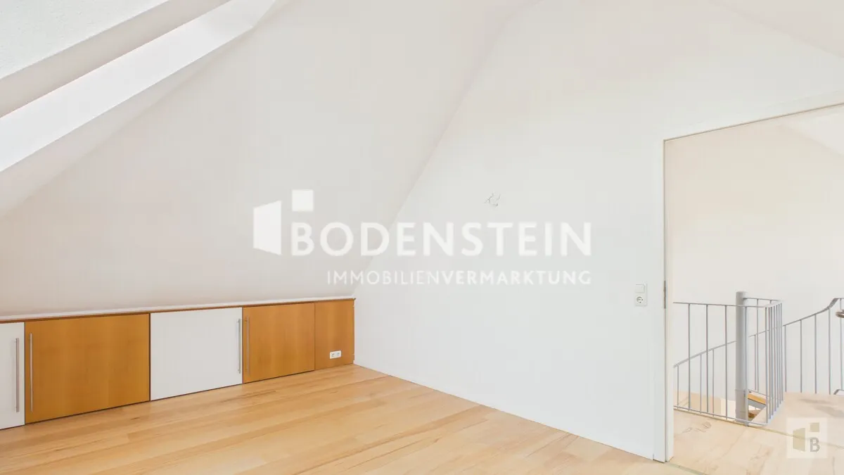 Zimmer DG mit Blickrichtung Diele