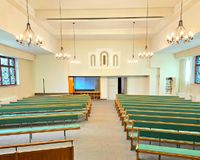 Blick in den Saal von vorn