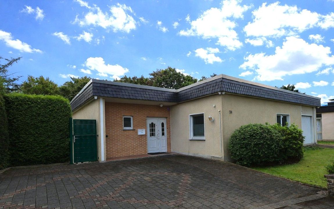 Freistehender Bungalow, ca. 123 m² Wohnfläche, 850 m² Grundstück, Garage, Sackgasse uvm.