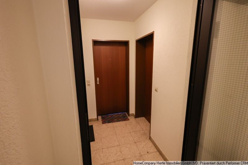 Wohnungst&uuml;re rechts
