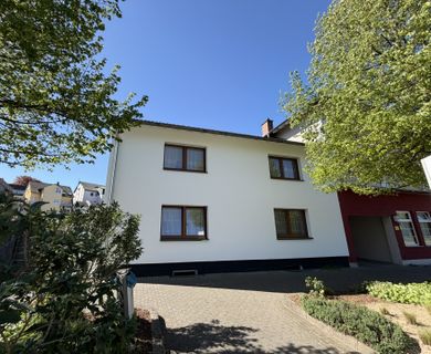 Vollständig saniertes Einfamilienhaus mit kleinem Innenhof in zentraler Lage von Wissen!