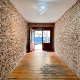 Vielseitig nutzbare Ladenfläche am Mariannenplatz !