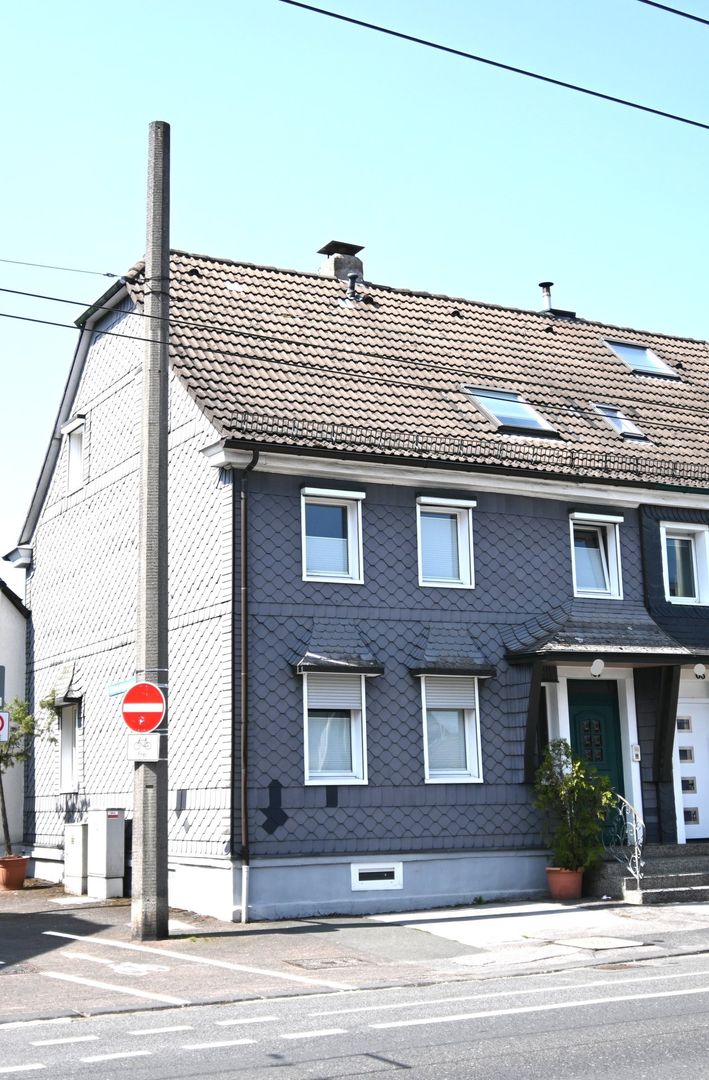 **** Charmante Doppelhaushälfte in Teileigentum in Solingen-Höhscheid...****