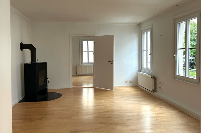 Wohnzimmer mit Kamin