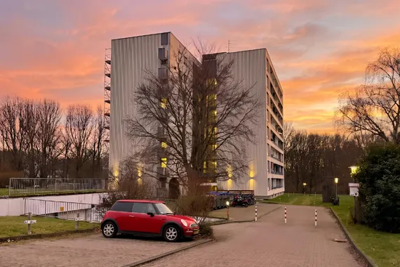LEERSTEHENDES ERDGESCHOSSAPARTMENT MIT LOGGIA IN KREFELD-INRATH ZU KAUFEN!!!