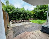 überdachte Terrasse + Garten