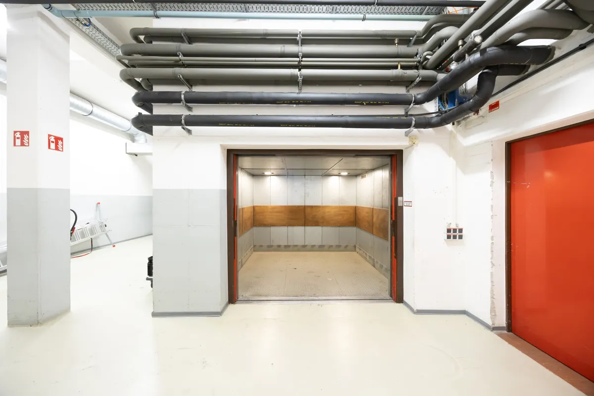 Aufzugsanlage Lagergebäude
