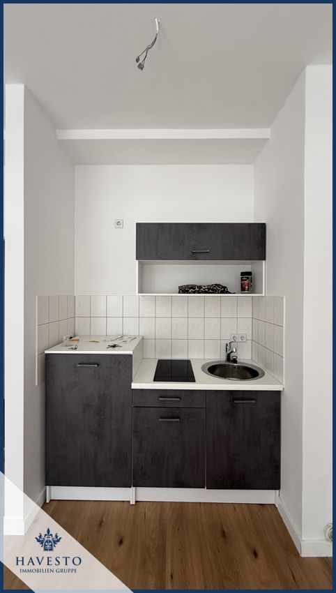 Frisch renovierte 2-Zimmer-Wohnung mit moderner EBK in Erdgeschoss Lage - Photo 1