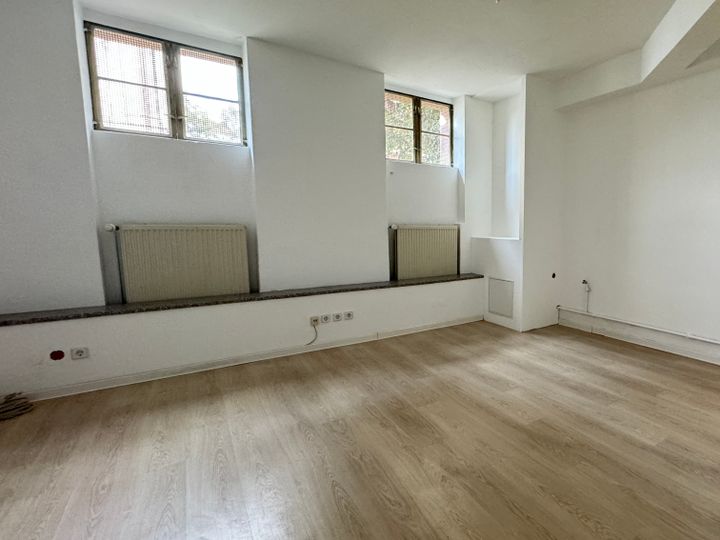 Lagerfläche im Souterrain eines Hinterhofs !
