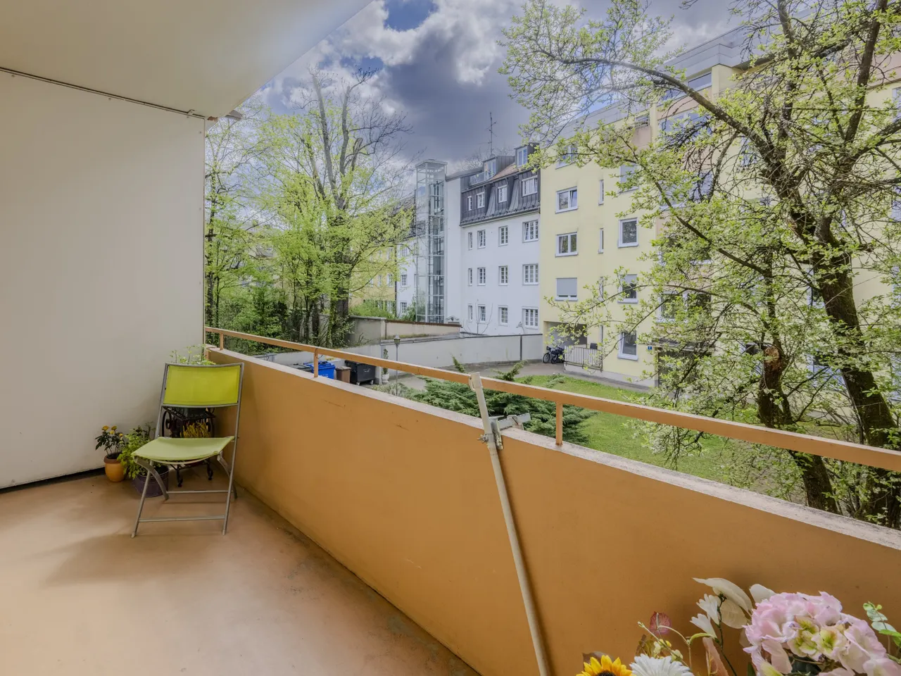 Sonniger Balkon