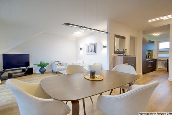 Hochwertig ausgestattete Designer-Wohnung mit großem Terrassenbalkon in Düsseldorf Oberkassel.