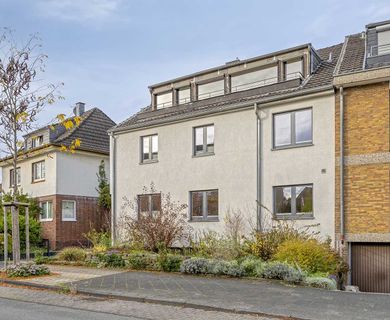 Attraktives Einfamilienhaus für eine Großfamilie mit weitläufigem Garten in Ratingen-Süd