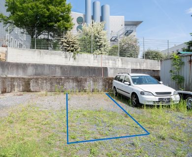 Großer Stellplatz in der Innenstadt zu vermieten – ideal für Wohnmobile oder Wohnwägen