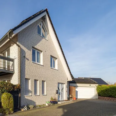 Großes und modernes Haus für die große Familie !!