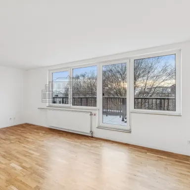 Kernsaniertes Penthouse in Düsseldorf-Hassels