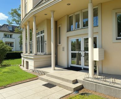 Toplage am Neuen Garten: Helles EG-Büro mit Terrasse, Garten, 4–5 Zimmern & Stellplätzen