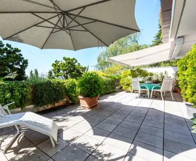 Das perfekte Loft-Penthouse für zwei Berufstätige: Fitness inklusive, Weitblick garantiert: