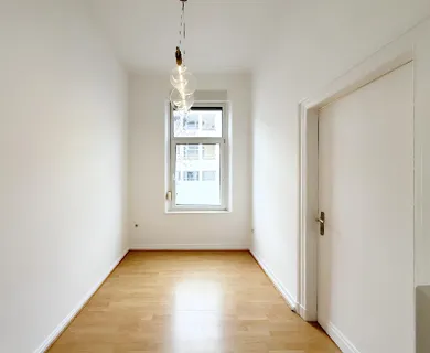 SANIERTE 3-ZIMMERWOHNUNG IM ALTBAU ZU MIETEN! - Foto 3