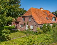 Charmant und eingewachsen