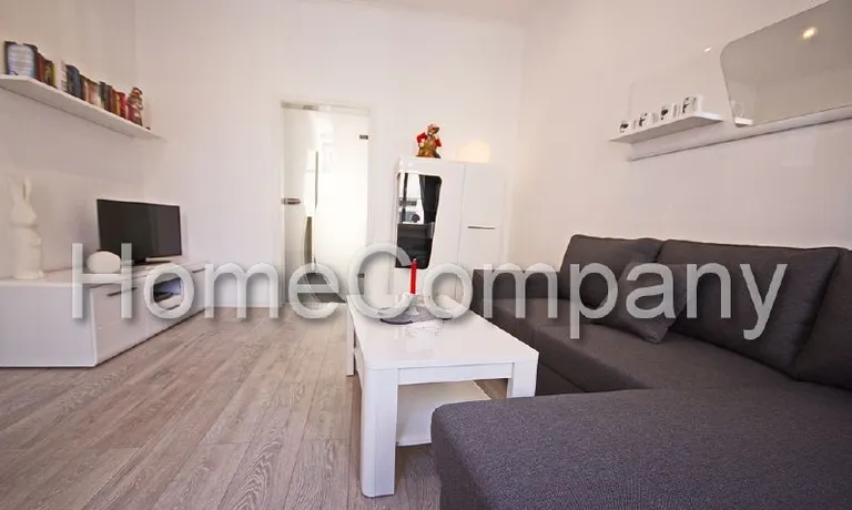 Wohnzimmeransicht4